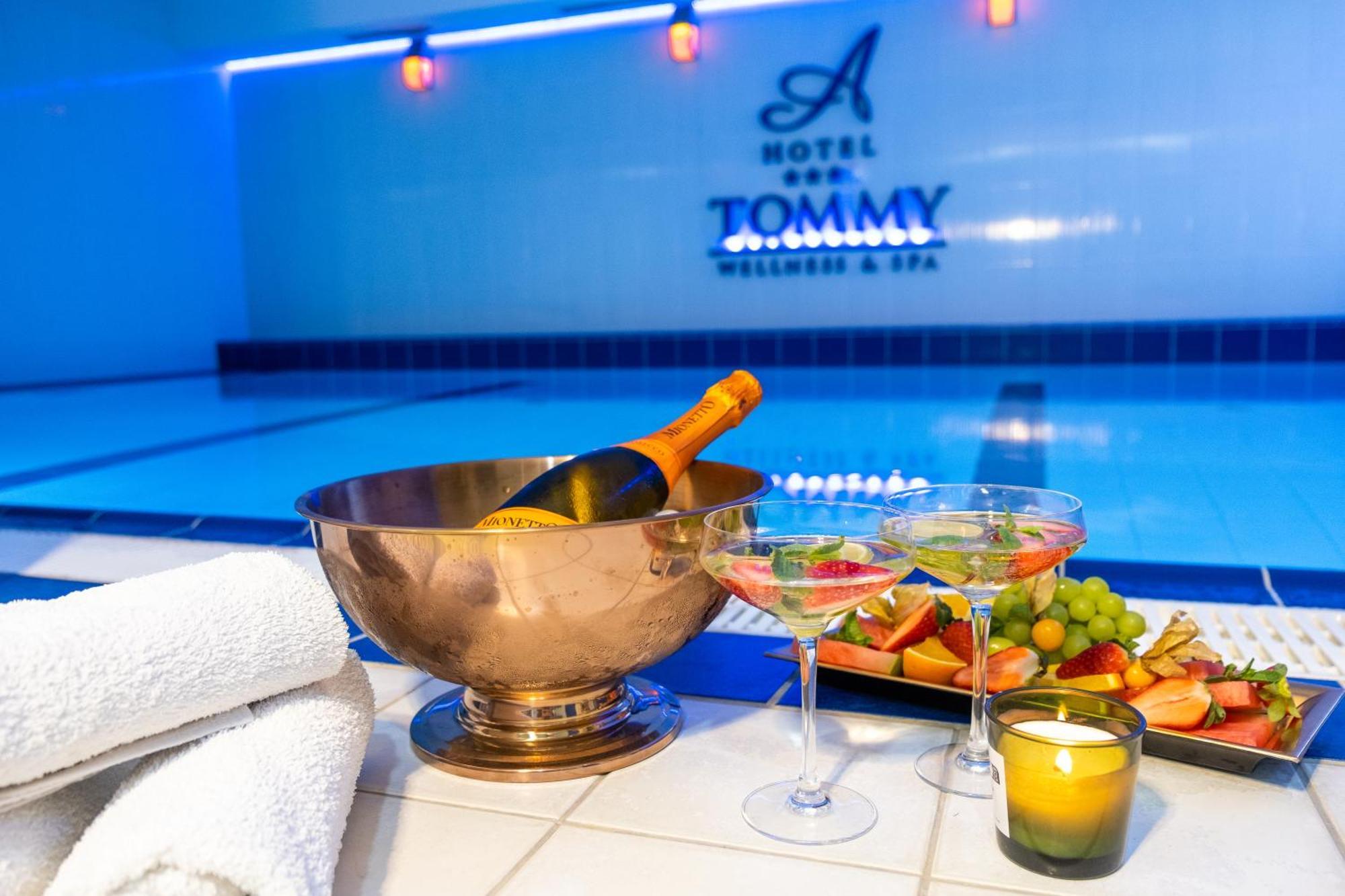 Hotel Tommy Wellness&Spa Náchod Exterior foto